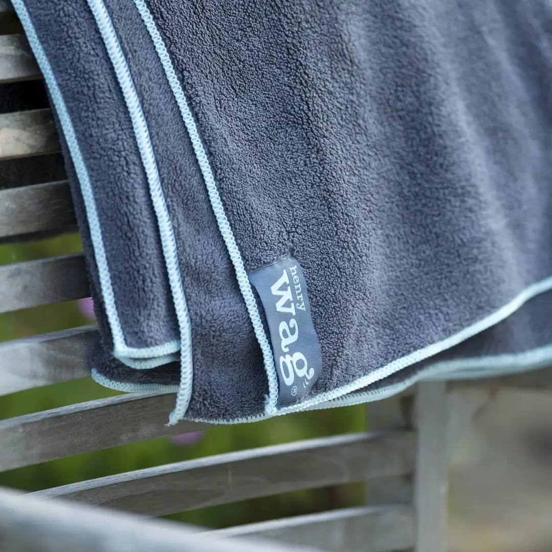 Henry Wag Microfibre Cleaning Towel - Image 3
